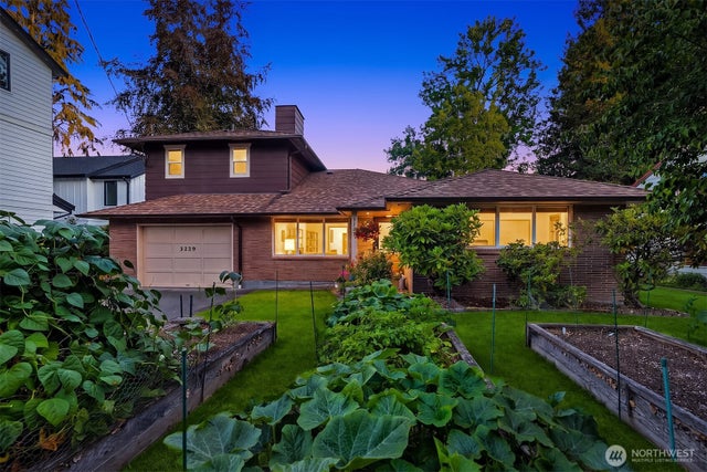 3229 NE 87th Street, Seattle