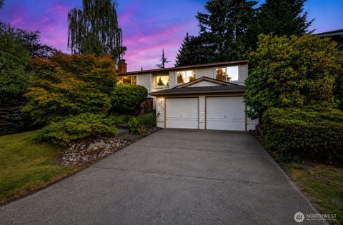 Photo of 12705 SE 74th Street, Newcastle, WA 98056 (MLS # 2546116)