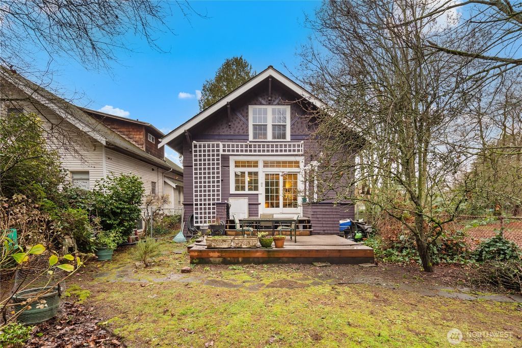 Photo of 4616 Meridian Avenue N, Seattle, WA 98103 (MLS # 2481557)