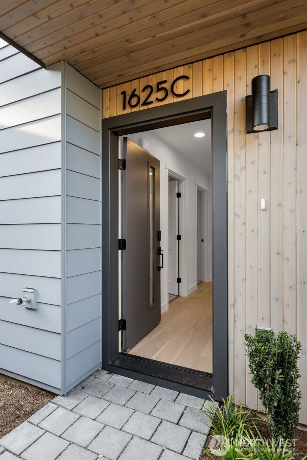 Photo of 1625 C 21st Avenue, Seattle, WA 98122 (MLS # 2362732)