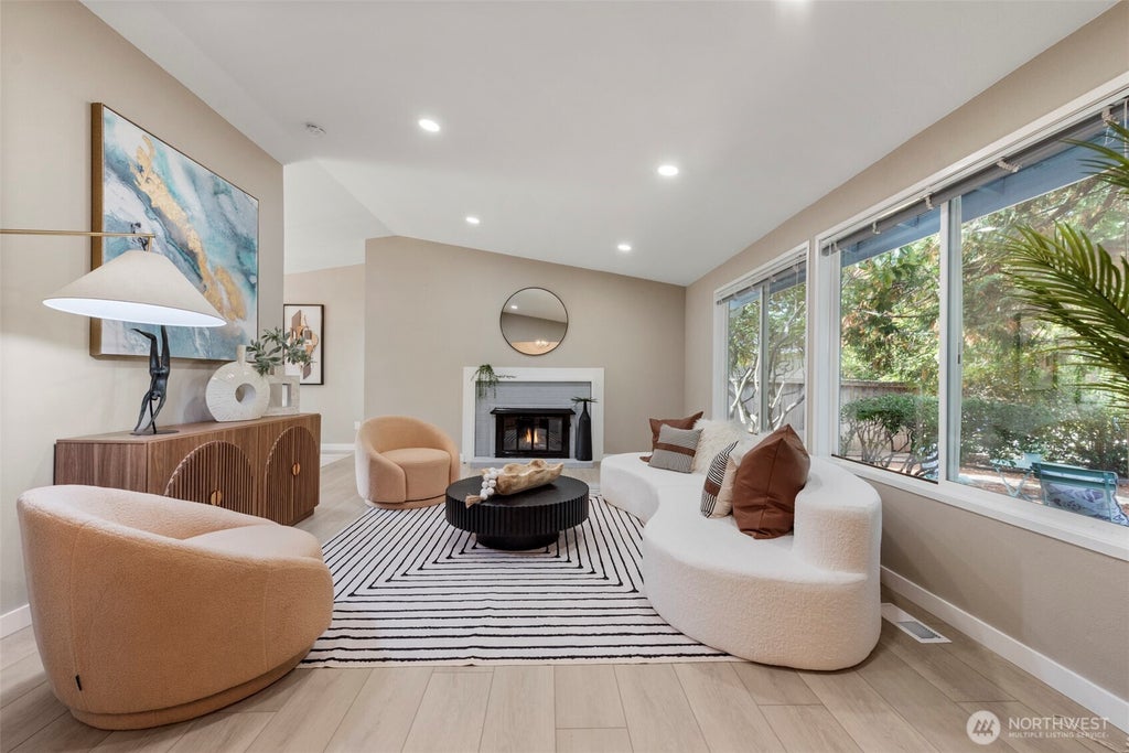Photo of 15933 SE 48th Drive, Bellevue, WA 98006 (MLS # 2585736)