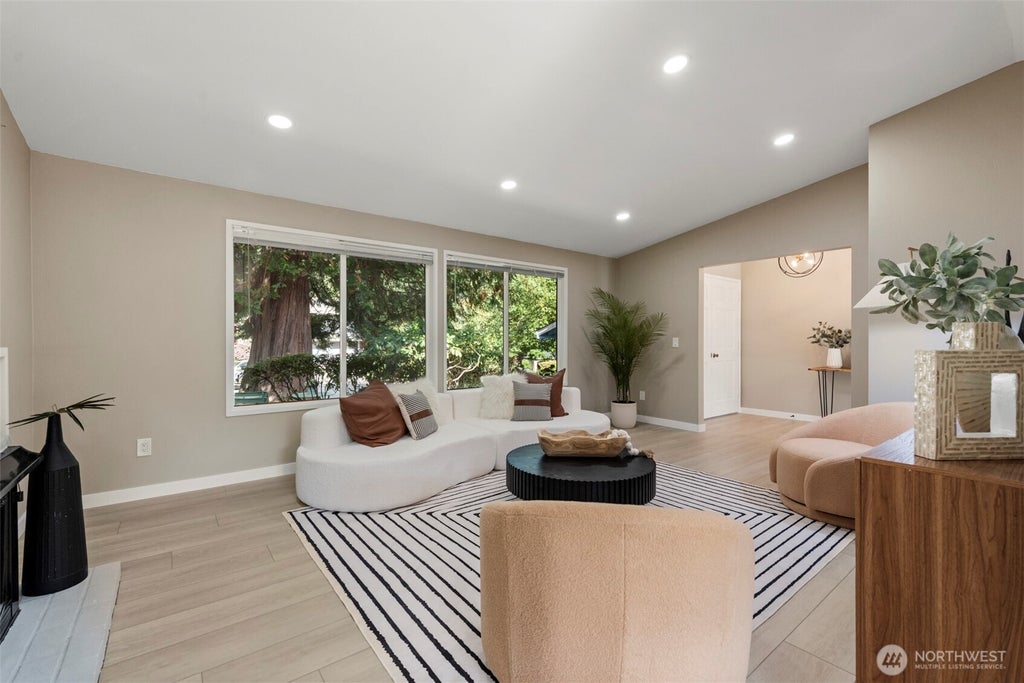 Photo of 15933 SE 48th Drive, Bellevue, WA 98006 (MLS # 2585736)
