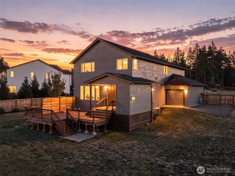 8223 52nd Ave NE