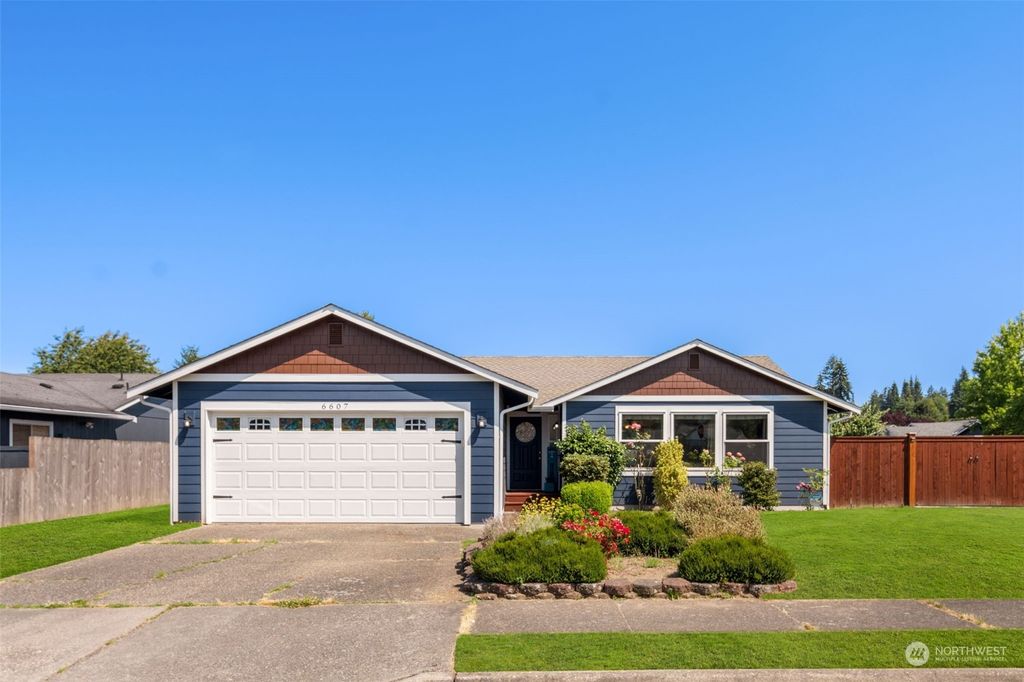 Photo of 6607 72nd Street NE, Marysville, WA 98270 (MLS # 2258186)