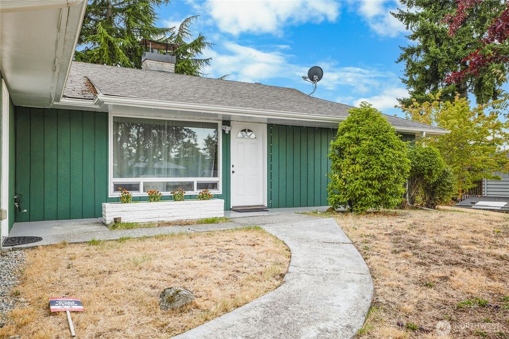 Photo of 6013 S 118th Place, Seattle, WA 98178 (MLS # 2422606)