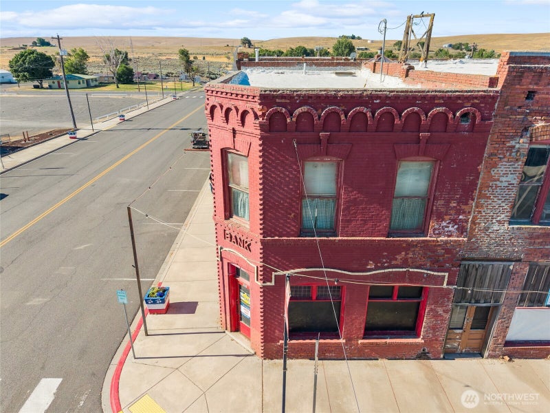 101 W 2nd Street