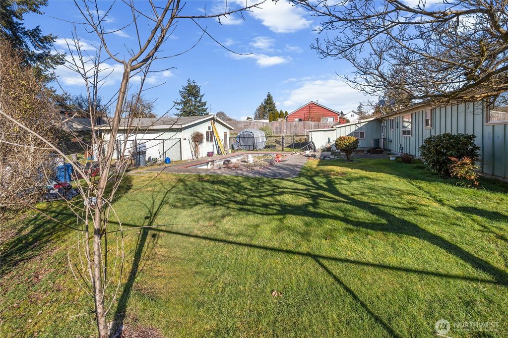 Photo of 721 134th Street S, Tacoma, WA 98444 (MLS # 2486261)