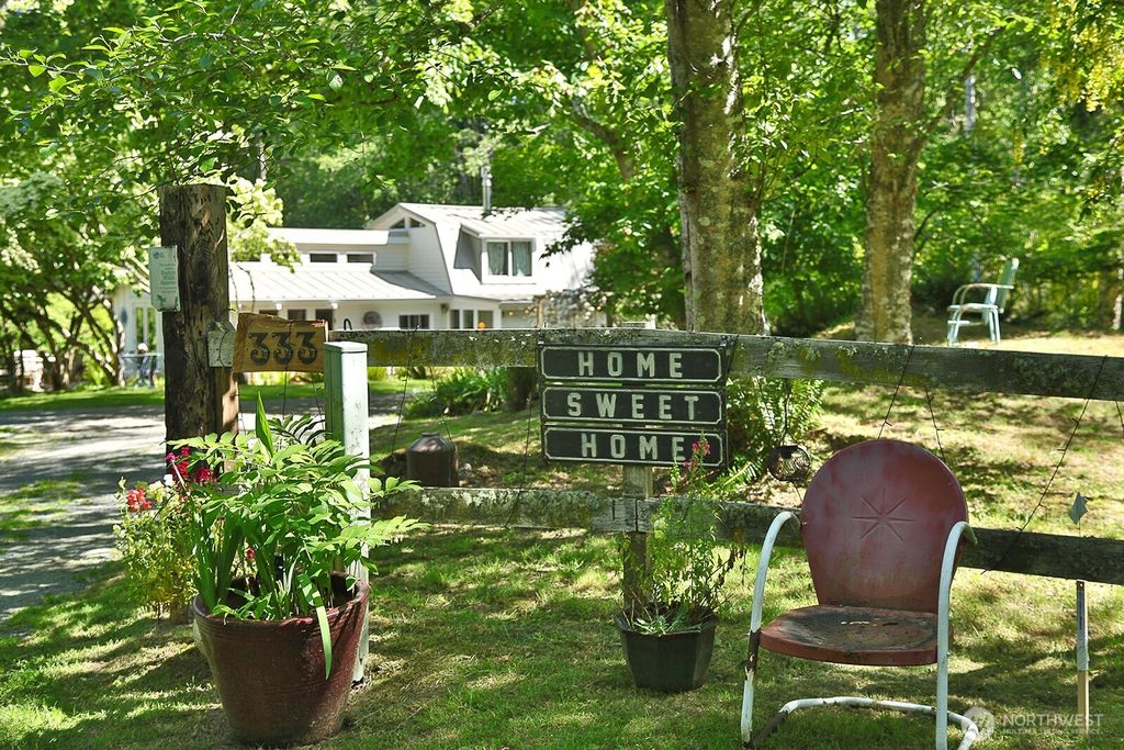 Photo of 333 Whitewebs Lane Ln, Greenbank, WA 98253 (MLS # 2525716)
