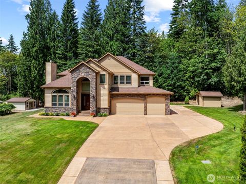 Photo of 135 N 50th Avenue, Longview, WA 98632 (MLS # 2409967)