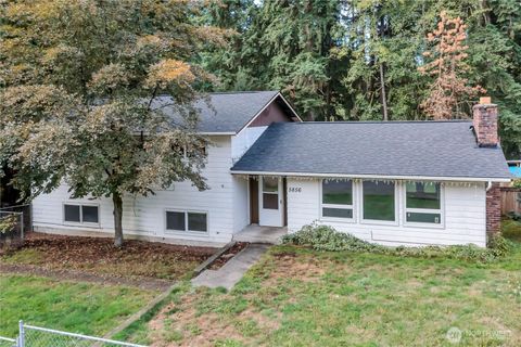 Photo of 5856 190th Avenue Ct E, Lake Tapps, WA 98391 (MLS # 2430390)