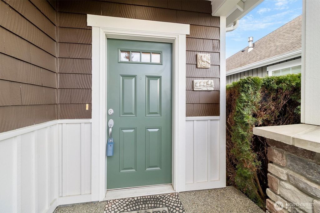 Photo of 730 Farmington Drive, Burlington, WA 98233 (MLS # 2496950)