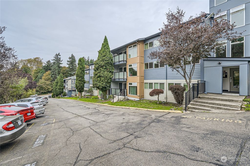 Photo of 15144 65th Avenue S #418, Tukwila, WA 98188 (MLS # 2176319)
