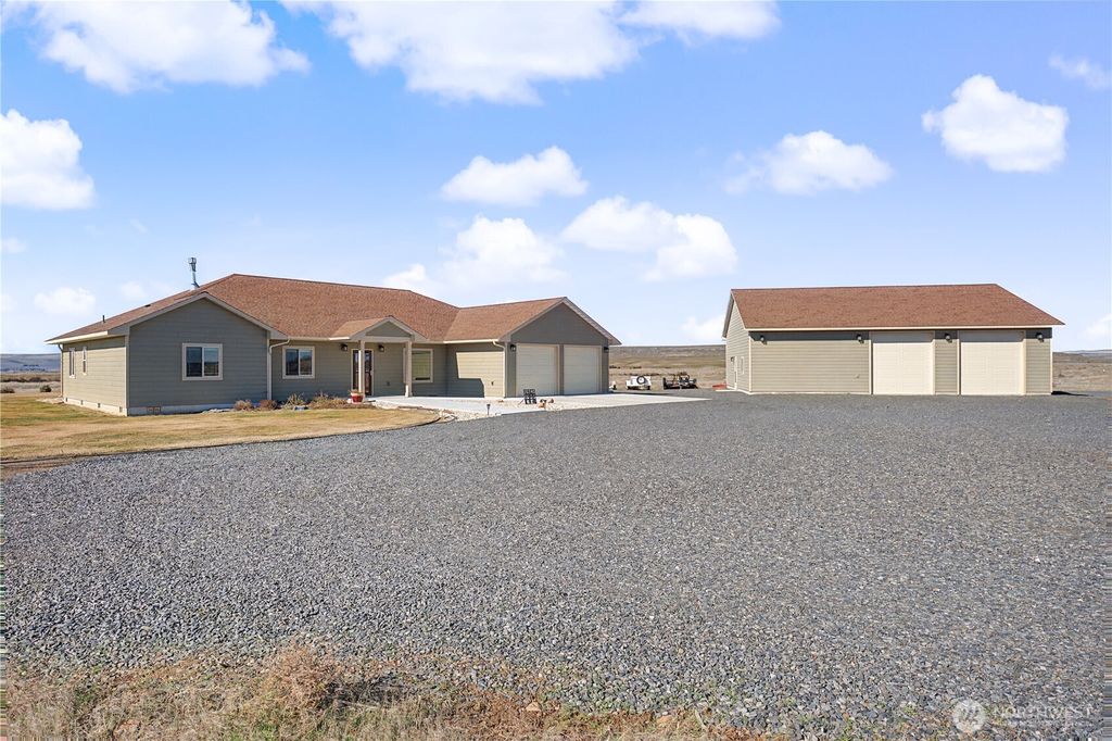 Photo of 20746 NE Rd D.5, Soap Lake, WA 98851 (MLS # 2485418)