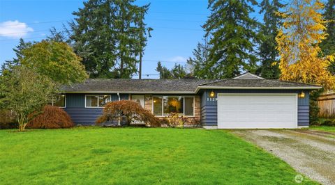 Photo of 1129 S 299th Place, Federal Way, WA 98003 (MLS # 2459426)