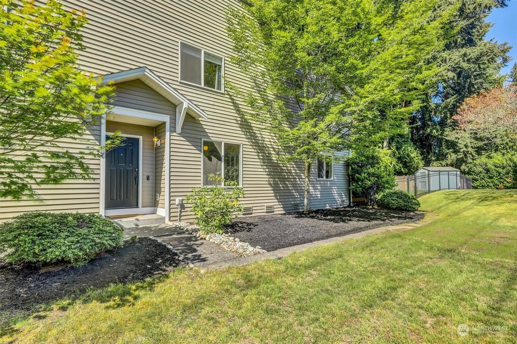 Photo of 17427 92nd Avenue NE, Bothell, WA 98011 (MLS # 2249800)