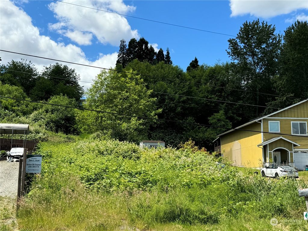 Photo of 14253 Macadam Road S, Tukwila, WA 98168 (MLS # 2257201)