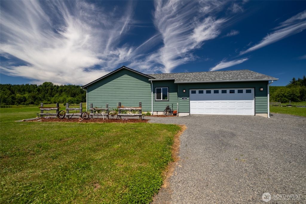 Photo of 125 Apple Tree Lane, Onalaska, WA 98570 (MLS # 2551252)
