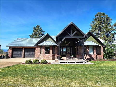 Photo of 711 Havillah Road, Tonasket, WA 98855 (MLS # 2495703)