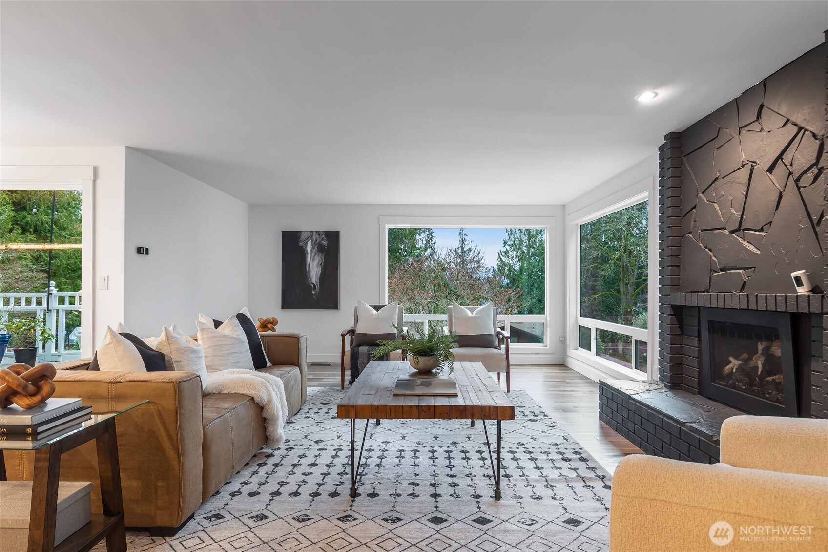 1215 293rd Avenue NE