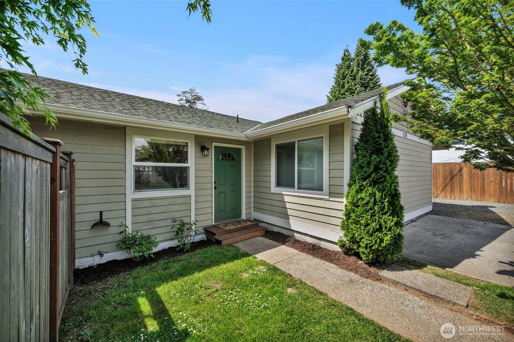 Photo of 118 Morris Street, Monroe, WA 98272 (MLS # 2523585)