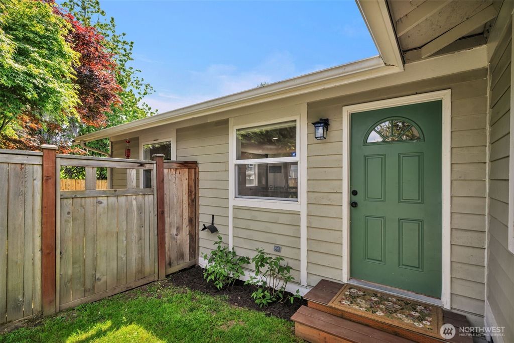 Photo of 118 Morris Street, Monroe, WA 98272 (MLS # 2523585)