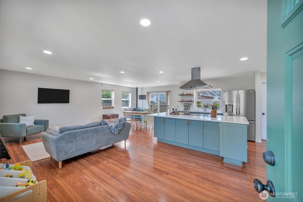Photo of 118 Morris Street, Monroe, WA 98272 (MLS # 2523585)