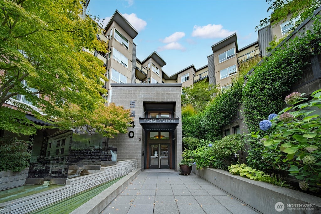 Photo of 5440 Leary Avenue NW #526, Seattle, WA 98107 (MLS # 2580431)