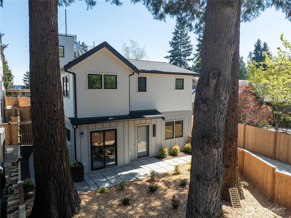 Photo of 13540 39th Avenue NE #C, Seattle, WA 98125 (MLS # 2515907)