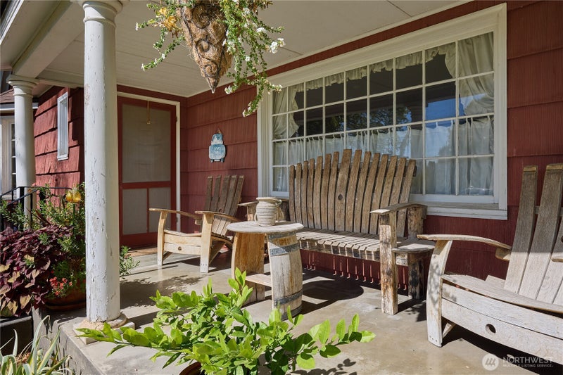 1010 /1012 Highland Road