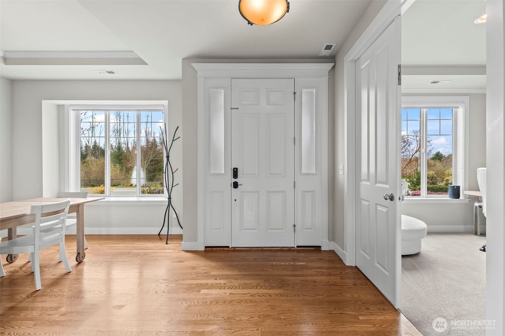 Photo of 1644 211th Avenue SE, Sammamish, WA 98075 (MLS # 2504860)