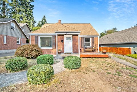 Photo of 214 Summit Avenue, Fircrest, WA 98466 (MLS # 2429702)