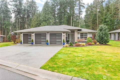 5449 Wood Duck Loop Blaine WA 98230