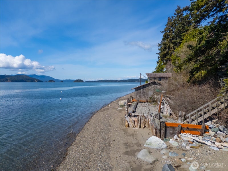 5132 West Shore Road