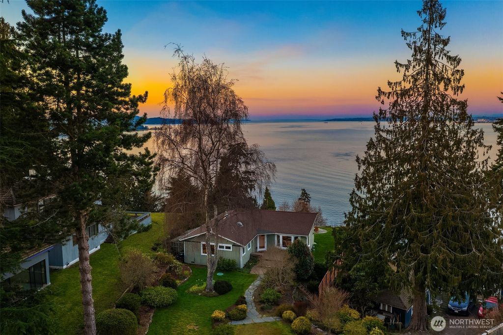 Photo of 10628 SW Cowan Road, Vashon, WA 98070 (MLS # 2484752)