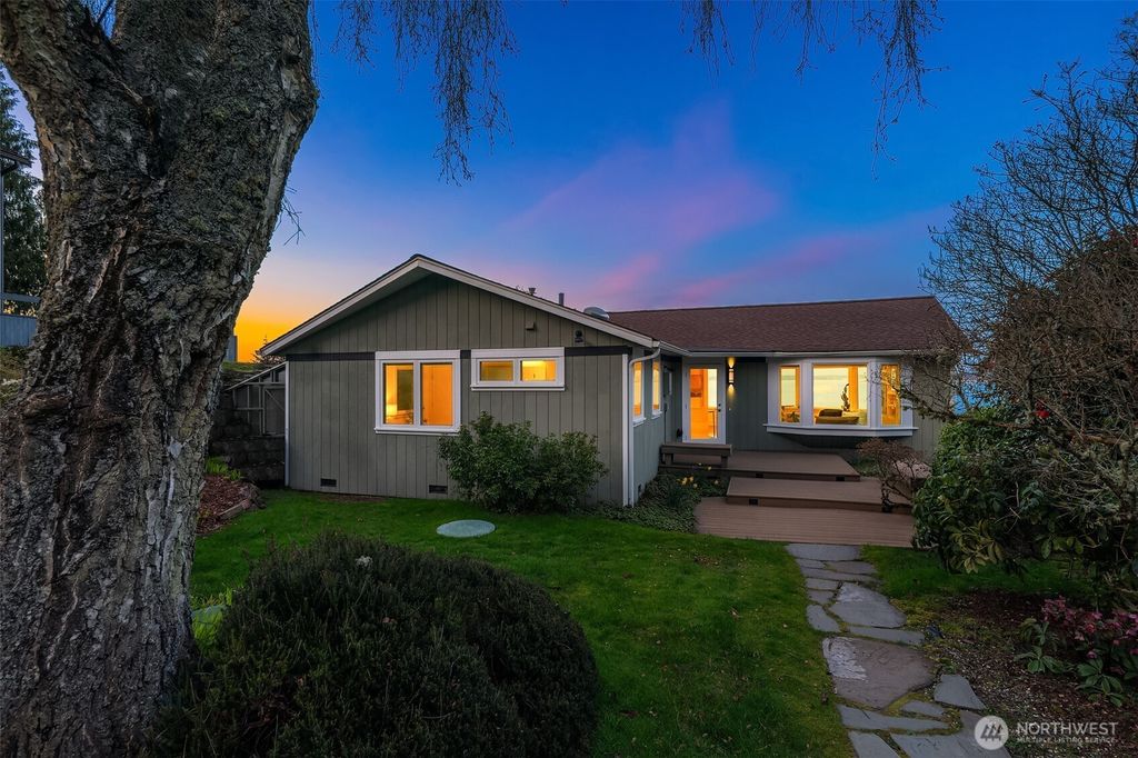 Photo of 10628 SW Cowan Road, Vashon, WA 98070 (MLS # 2484752)