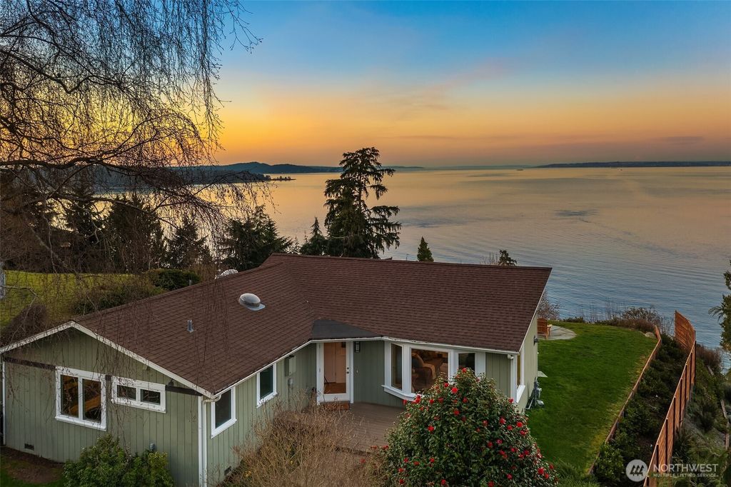 Photo of 10628 SW Cowan Road, Vashon, WA 98070 (MLS # 2484752)