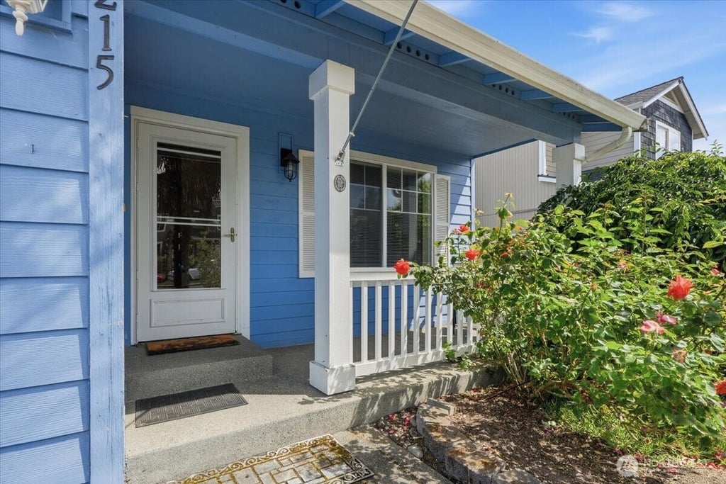 Photo of 15215 105th Avenue SE, Yelm, WA 98597 (MLS # 2547067)
