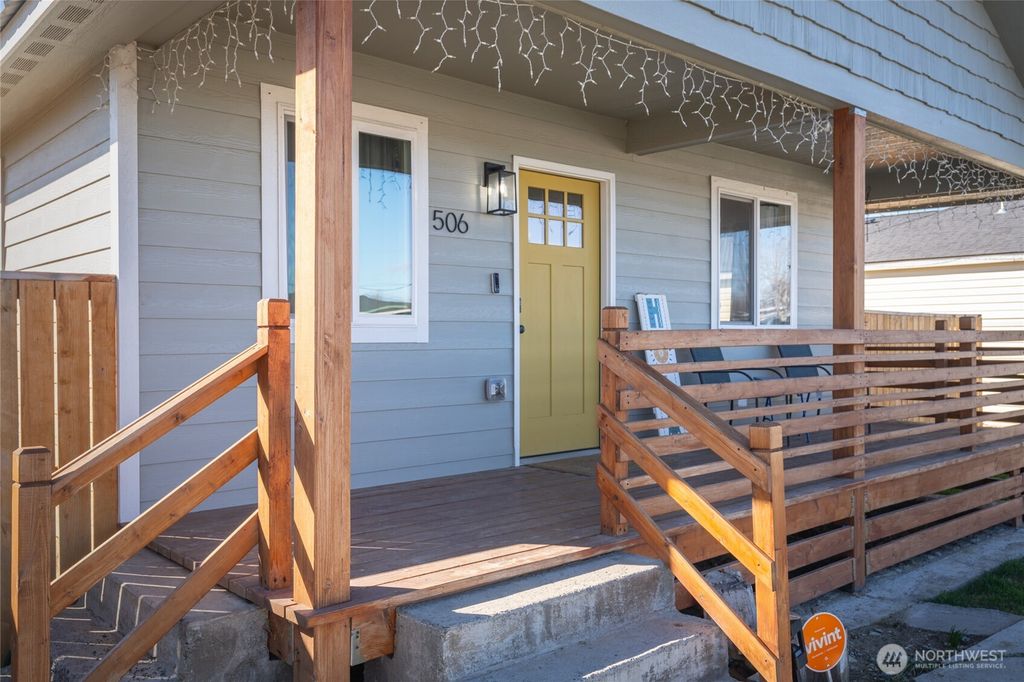 Photo of 506 J Street SW, Quincy, WA 98848 (MLS # 2488084)