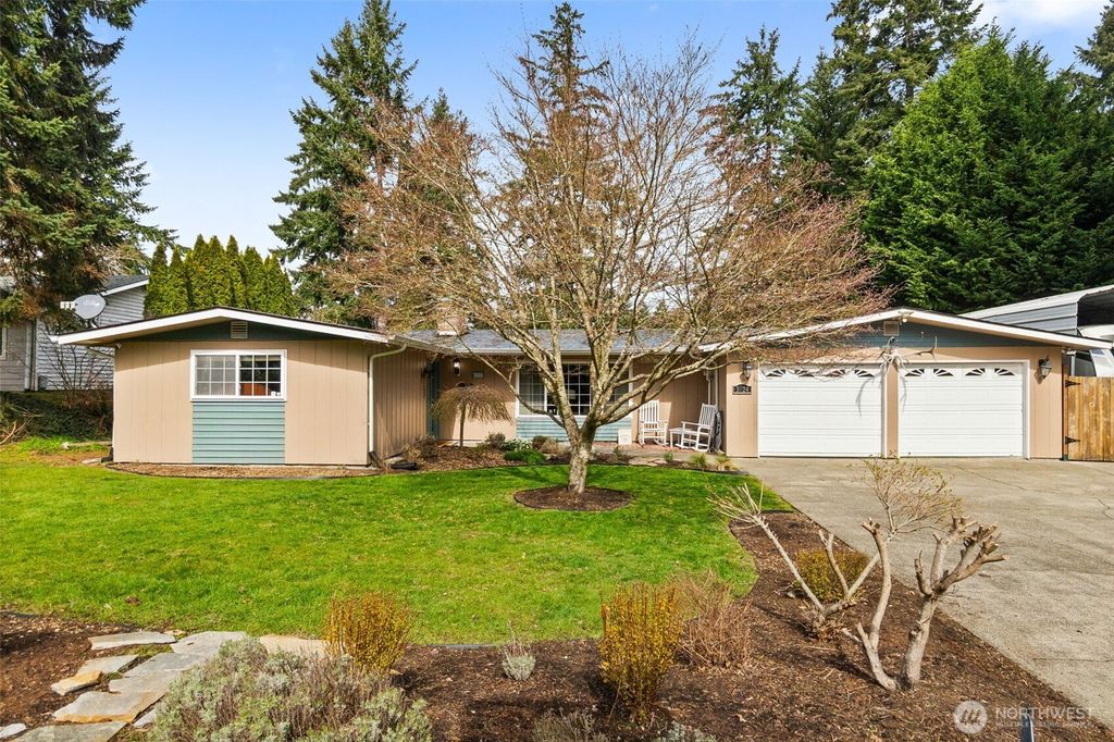 Photo of 3924 18th Avenue NE, Olympia, WA 98506 (MLS # 2497013)
