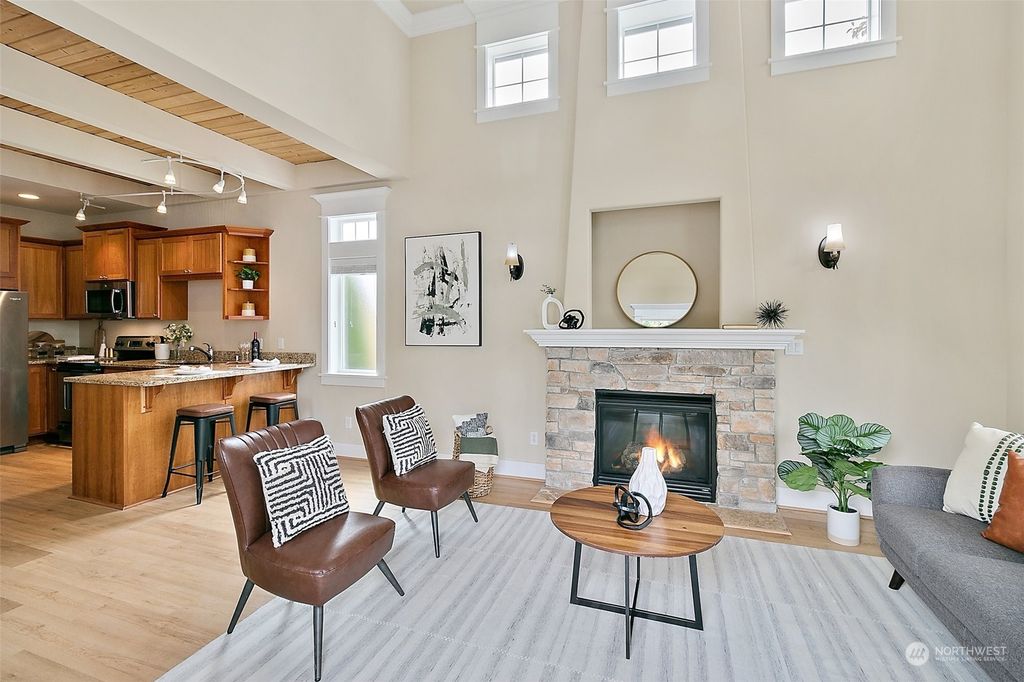 Photo of 610 10th Avenue #B, Kirkland, WA 98033 (MLS # 2138147)