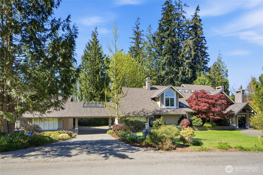 Photo of 6265 160th Avenue SE, Bellevue, WA 98006 (MLS # 2513689)