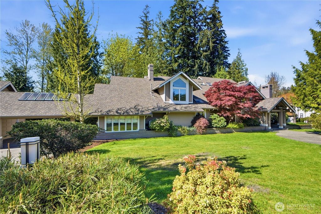 Photo of 6265 160th Avenue SE, Bellevue, WA 98006 (MLS # 2513689)