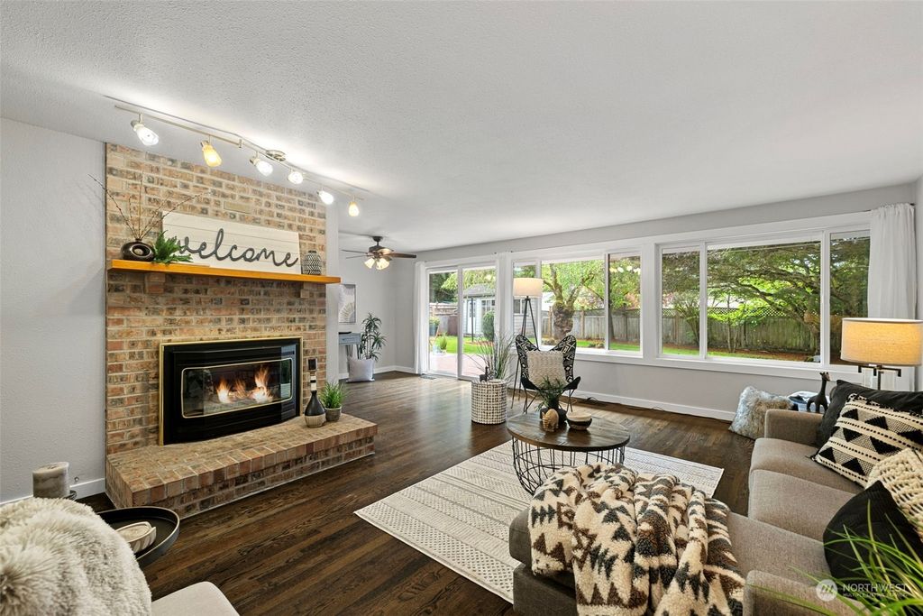 Photo of 16203 NE 3rd Street, Bellevue, WA 98008 (MLS # 2237036)