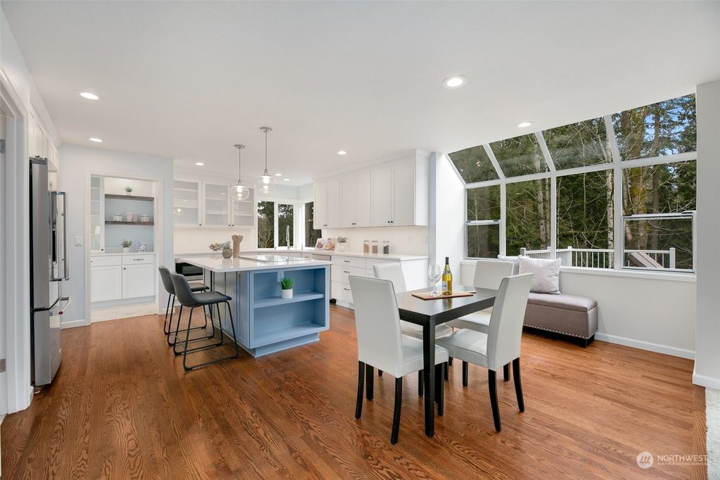 Photo of 26038 SE 38th Street, Sammamish, WA 98029 (MLS # 2039117)