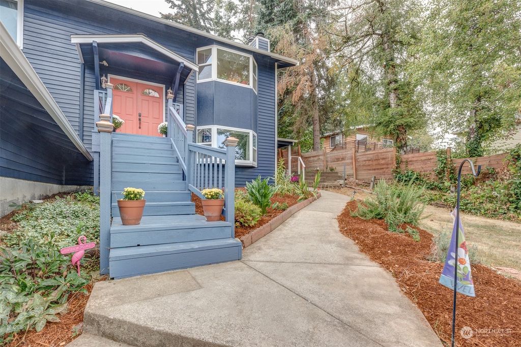 Photo of 14921 58th Avenue S, Tukwila, WA 98168 (MLS # 2004980)