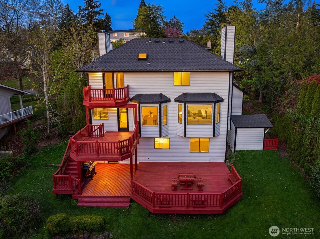 Photo of 2805 Cedar Avenue S, Renton, WA 98055 (MLS # 2358006)