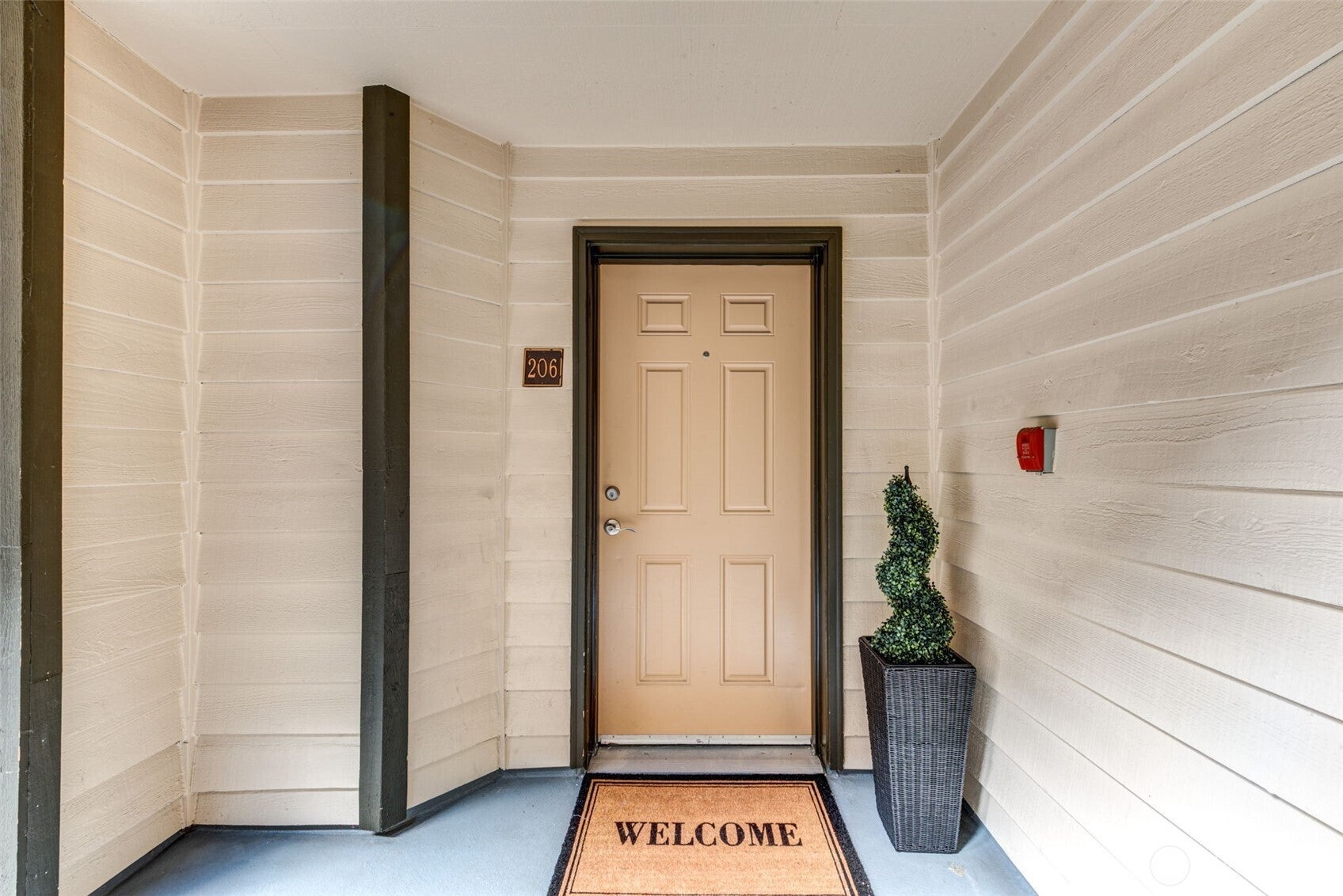 840 NE 125th Street 206