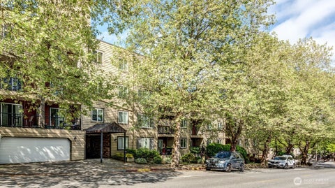 Photo of 840 NE 125th Street #206, Seattle, WA 98125 (MLS # 2586678)