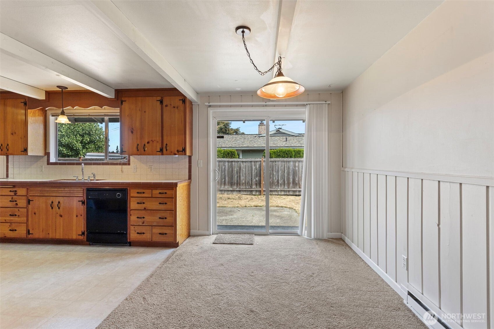 8821 52nd Drive NE