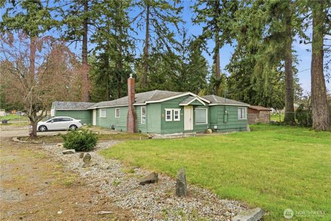 Photo of 525 138th Street E, Tacoma, WA 98445 (MLS # 2494320)